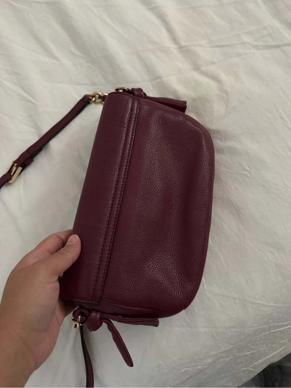 Tory Burch Embossed Logo Leather Crossbody - Burgundy